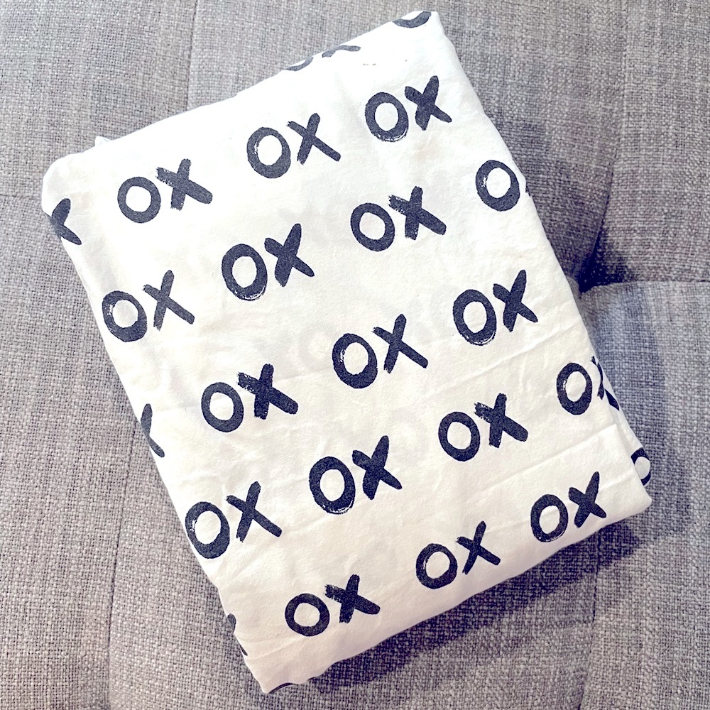 Pottery Barn Kids Organic Fitted Crib Sheet 🖤🤍